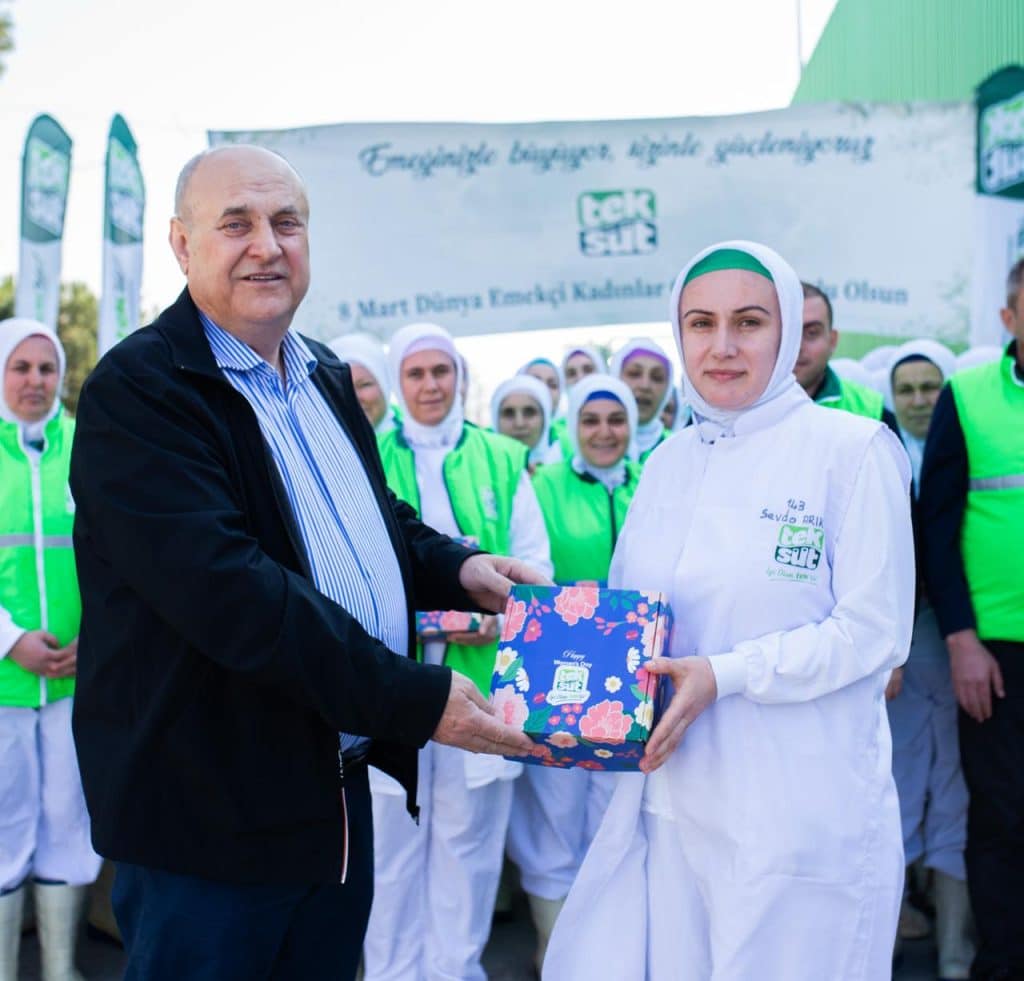 Teksüt’te Kadınlar Günü’ne Özel Kutlama